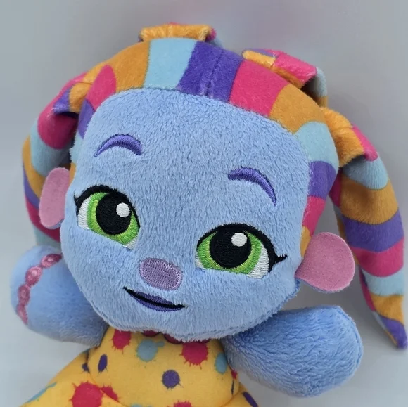 2018 Netflix Super Monsters Zombie Zoe Walker Plush - Picture 2 of 6